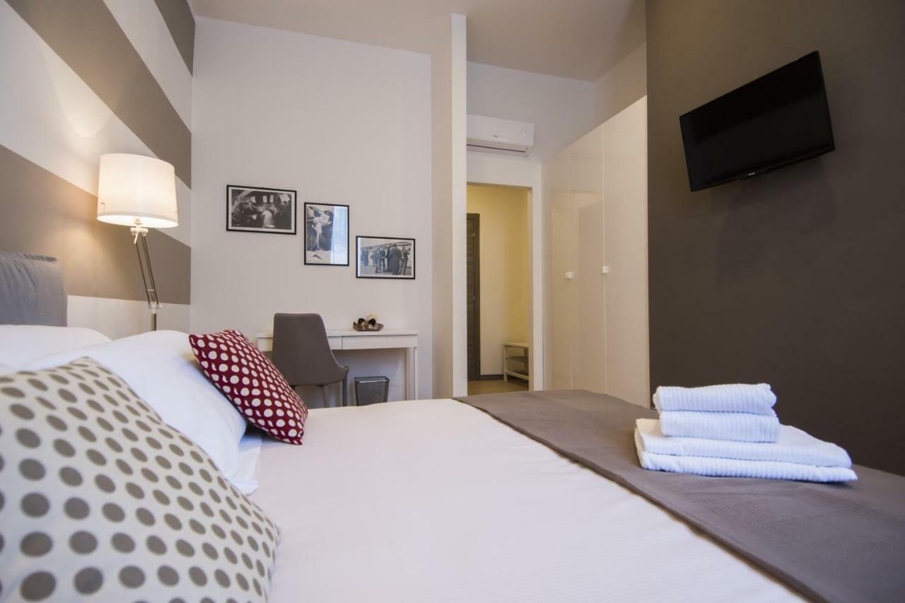 Double Room,872665931:JPEG